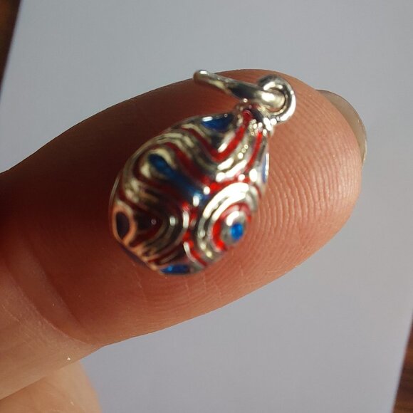 Silver and enamel Faberge  pendant - Picture 3 of 8